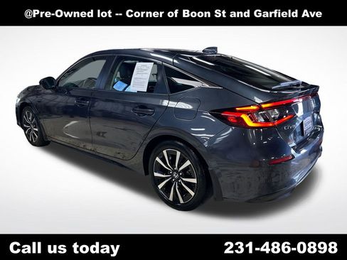 Used 2024 Honda Civic EX-L image 3