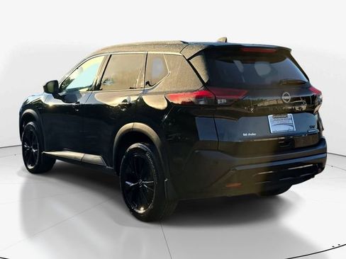 Used 2023 Nissan Rogue SV w/ SV Premium B Package FWD image 8