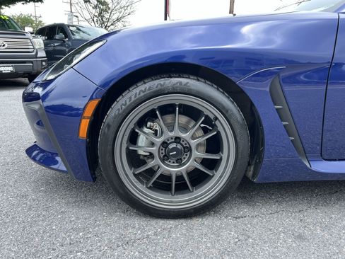 Used 2023 Toyota GR86 Premium w/ ALL Weather Mat Package (TMS) RWD image 12