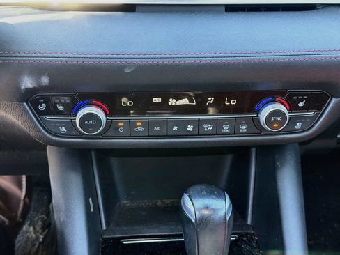 Used 2021 MAZDA MAZDA6 Carbon Edition FWD image 17
