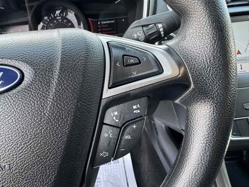 Used 2019 Ford Fusion SE image 15