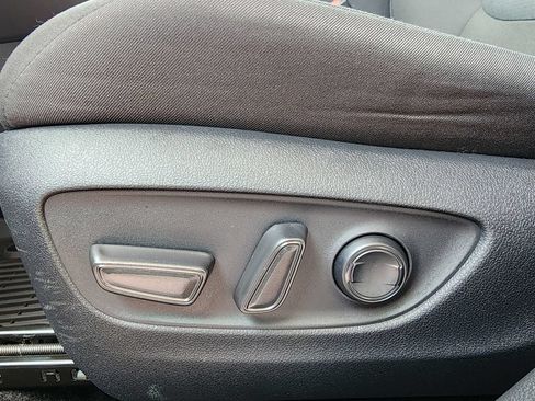 Used 2025 Toyota RAV4 XLE w/ Convenience Package FWD image 16