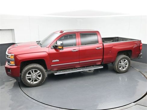 Used 2018 Chevrolet Silverado 2500 High Country w/ Duramax Plus Package image 36