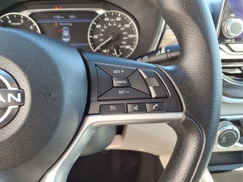 Used 2025 Nissan Altima 2.5 SV image 18