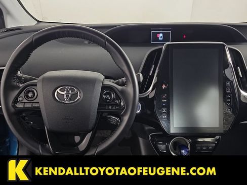 Used 2022 Toyota Prius Prime XLE FWD image 12