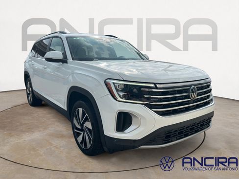 Used 2024 Volkswagen Atlas SE image 1