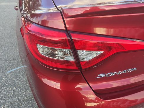 Used 2016 Hyundai Sonata SE FWD image 35