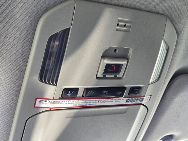 Used 2020 Toyota Highlander LE AWD/4WD image 30