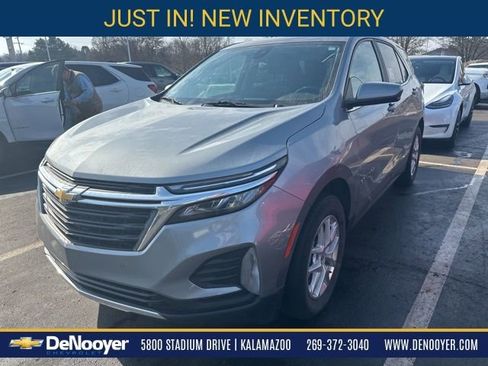 Used 2024 Chevrolet Equinox LT w/ LPO, Floor Liner Package image 1