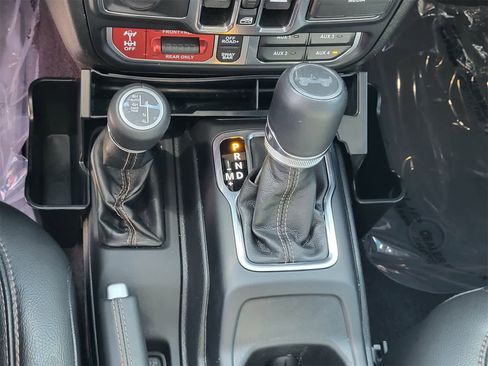 Used 2022 Jeep Wrangler Unlimited Rubicon w/ Xtreme Recon 35" Tire Package image 23