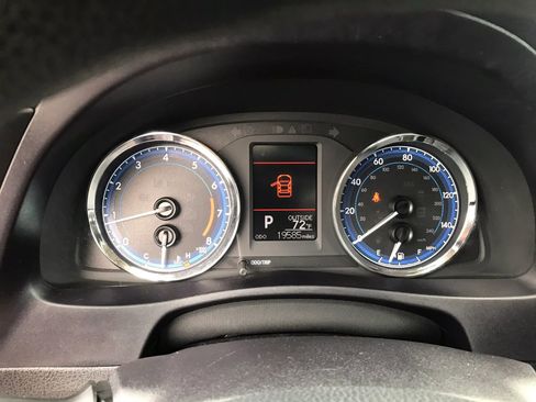 Used 2018 Toyota Corolla LE image 17