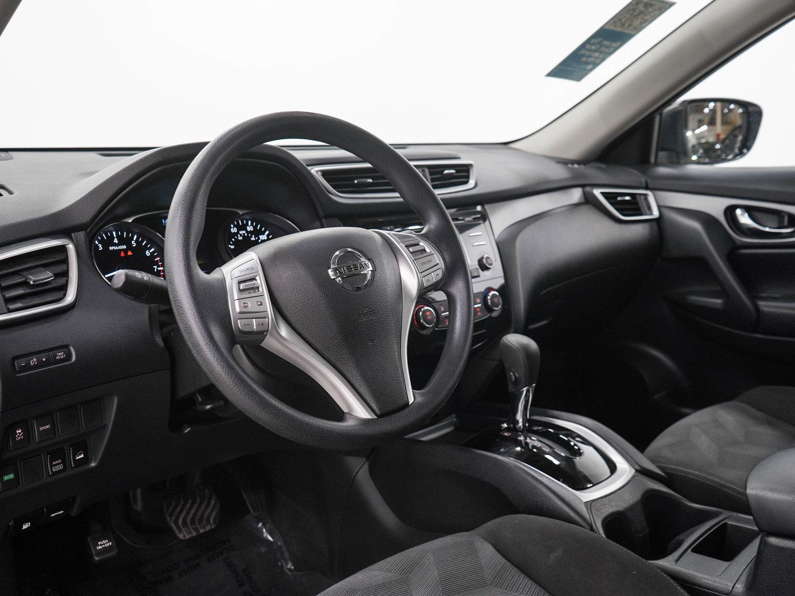 Used 2016 Nissan Rogue S AWD/4WD image 22
