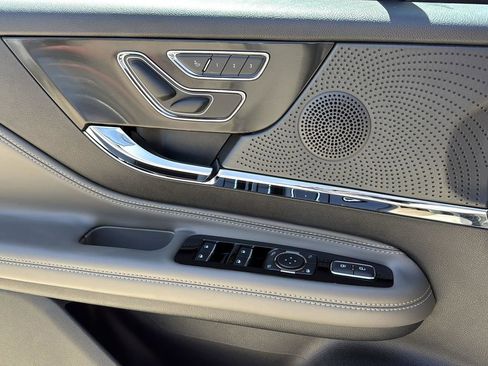 Used 2023 Lincoln Corsair FWD w/ Equipment Group 101A image 12