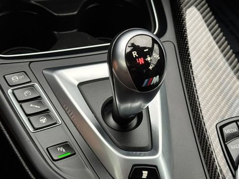 Used 2016 BMW M4 Convertible image 23