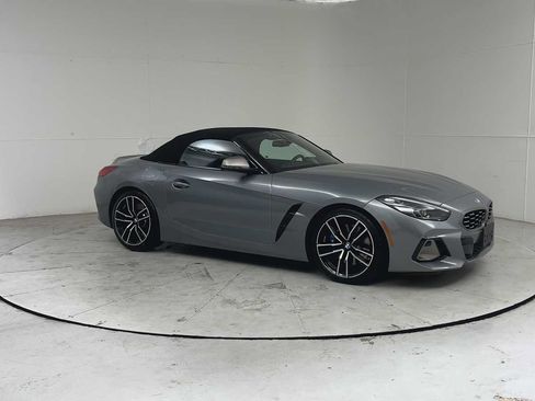 Used 2023 BMW Z4 M40i w/ Premium Package RWD image 8