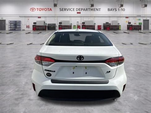 Used 2023 Toyota Corolla LE w/ Carpet Mat Package (TMS) FWD image 7