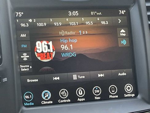 Used 2023 Chrysler 300 S image 20