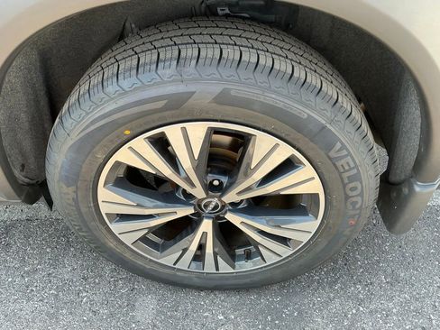 Used 2023 Nissan Rogue SV FWD image 16