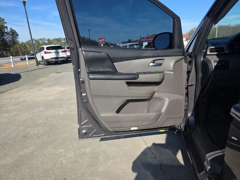 Used 2016 Honda Odyssey SE image 40