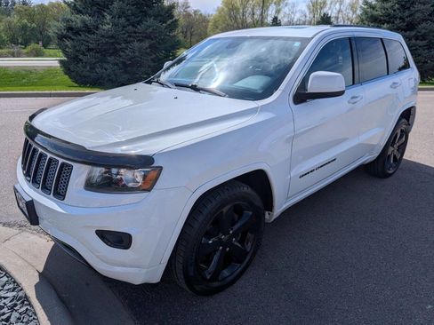 Used 2015 Jeep Grand Cherokee Altitude AWD/4WD image 5