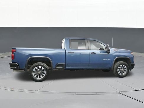 Used 2024 Chevrolet Silverado 2500 Custom w/ Custom Value Package AWD/4WD image 18