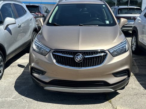 Used 2019 Buick Encore Preferred FWD image 2
