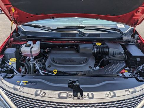 Used 2025 Chrysler Voyager LX FWD image 35