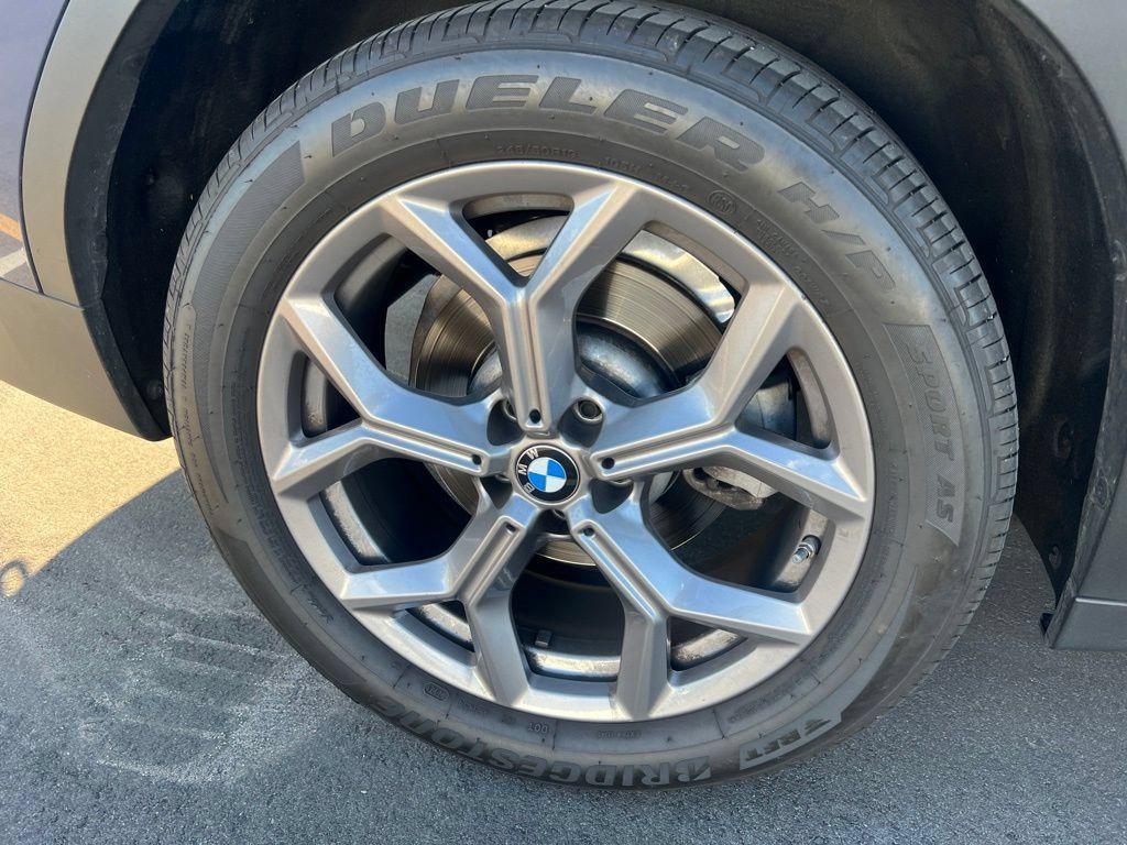 Used 2022 BMW X3 sDrive30i w/ Premium Package RWD image 5