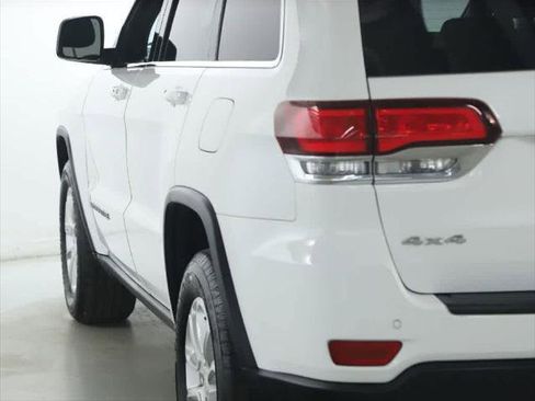 Certified 2021 Jeep Grand Cherokee Laredo X image 40