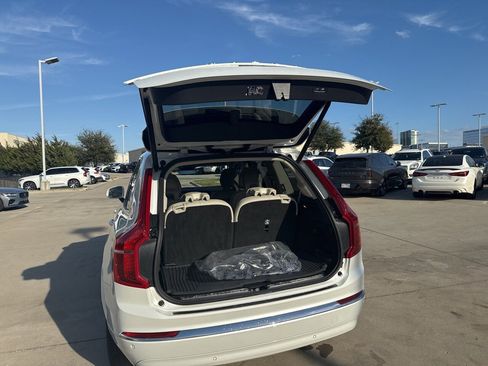 Used 2024 Volvo XC90 T8 Plus w/ Protection Package Premier image 8