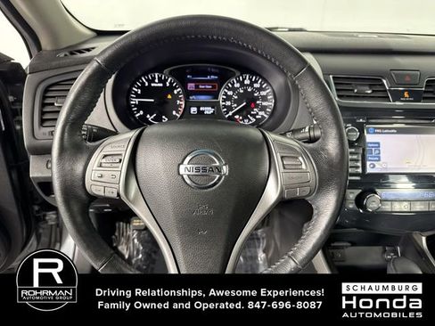 Used 2015 Nissan Altima 2.5 SL w/ Technology Package FWD image 12