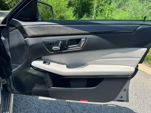 Used 2015 Mercedes-Benz E 350 4MATIC Sedan image 18