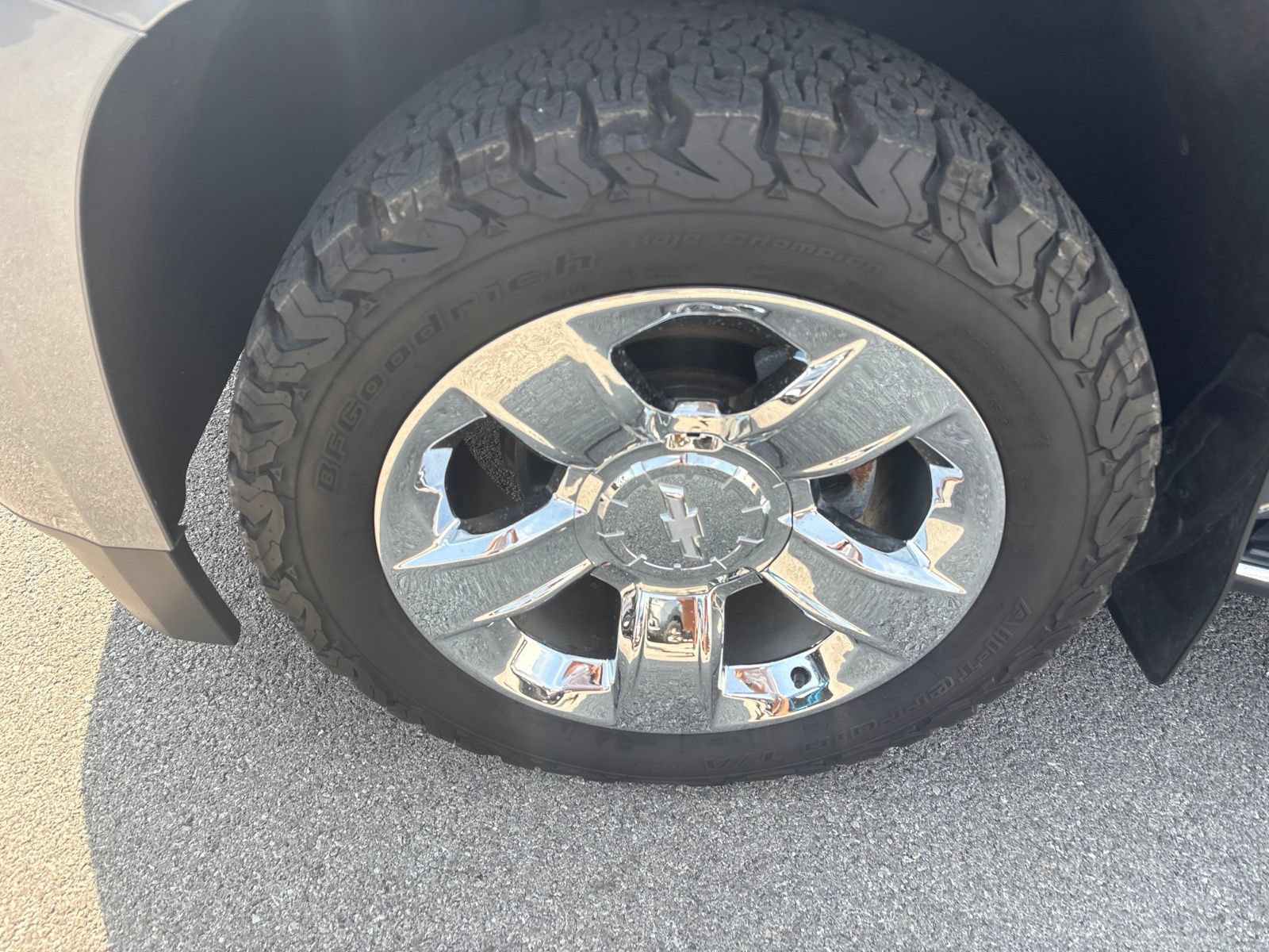 Used 2018 Chevrolet Tahoe Premier w/ Max Trailering Package AWD/4WD image 9