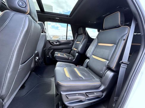 Used 2024 GMC Yukon AT4 w/ AT4 Premium Package AWD/4WD image 20