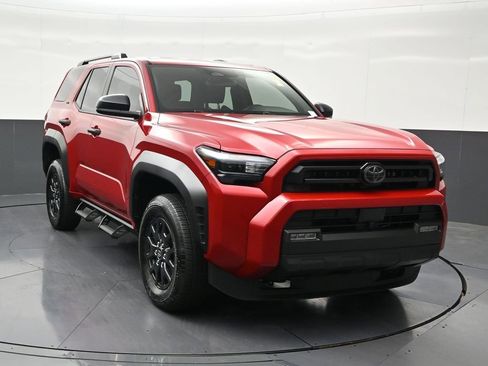 Used 2025 Toyota 4Runner SR5 AWD/4WD image 8