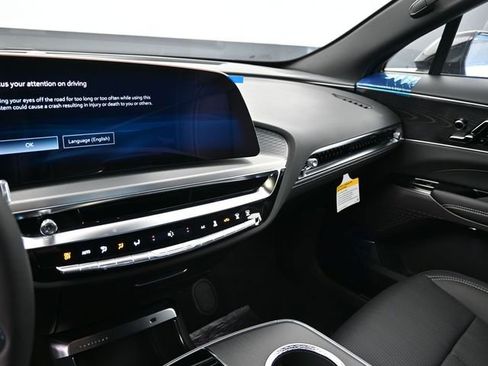 New 2025 Cadillac Lyriq Sport image 20