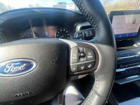 Used 2020 Ford Explorer XLT AWD/4WD image 22