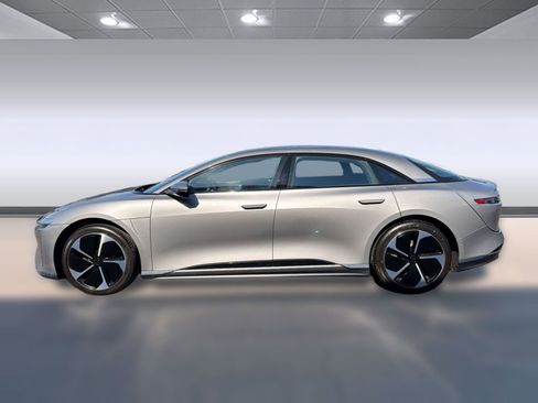 Used 2024 Lucid Air Touring AWD/4WD image 2