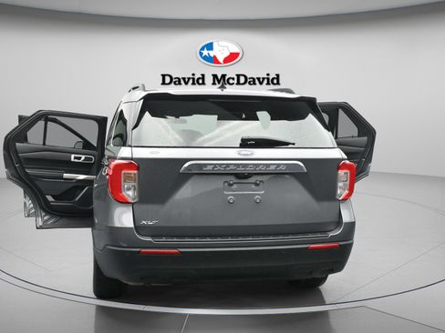 Used 2023 Ford Explorer XLT RWD image 46