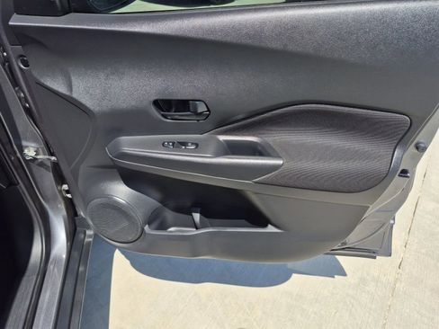 Used 2020 Nissan Kicks S FWD image 15