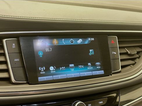 Used 2019 Buick Enclave Essence AWD/4WD image 21