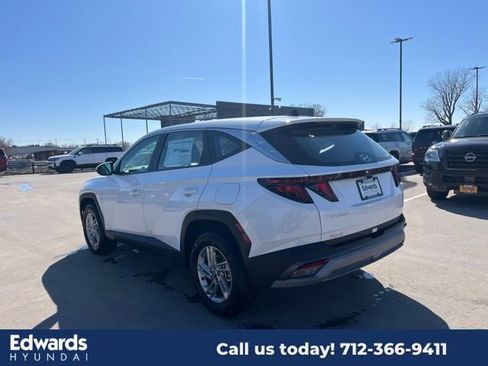 New 2025 Hyundai Tucson SE image 7