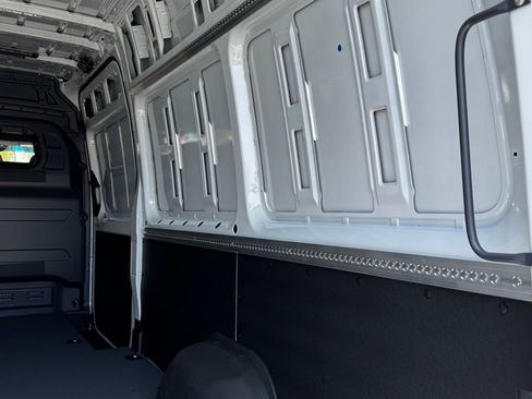 New 2025 Mercedes-Benz Sprinter 2500 image 15