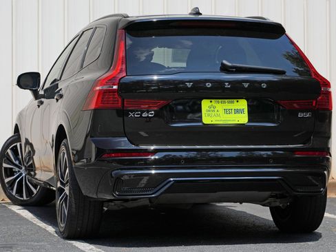 Used 2025 Volvo XC60 B5 Plus w/ Protection Package Premier AWD/4WD image 5