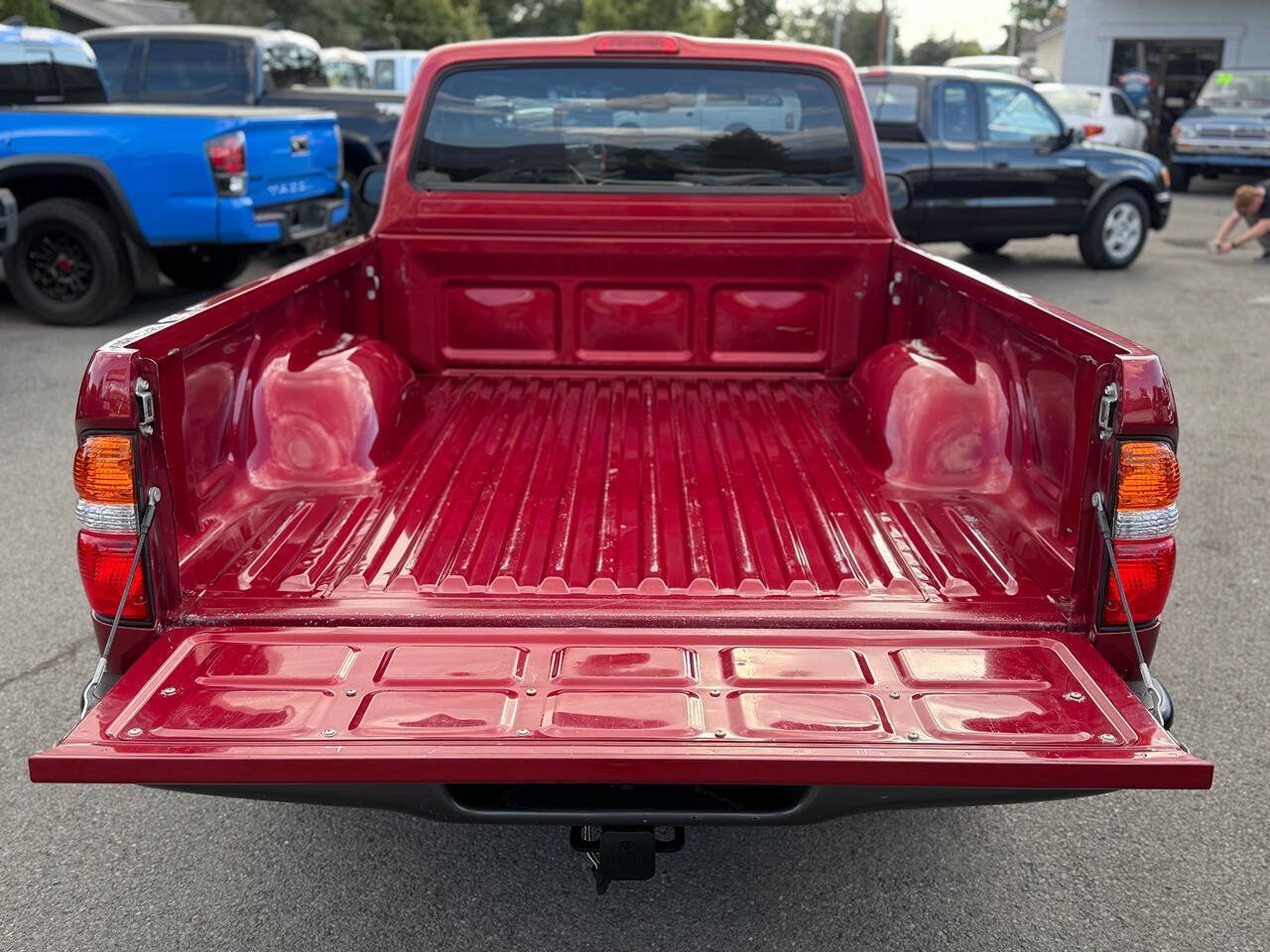 Used 2002 Toyota Tacoma 2WD Regular Cab image 92