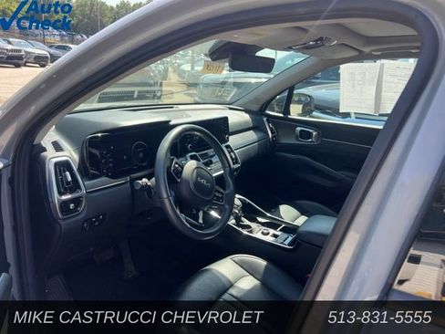 Used 2023 Kia Sorento SX AWD/4WD image 7
