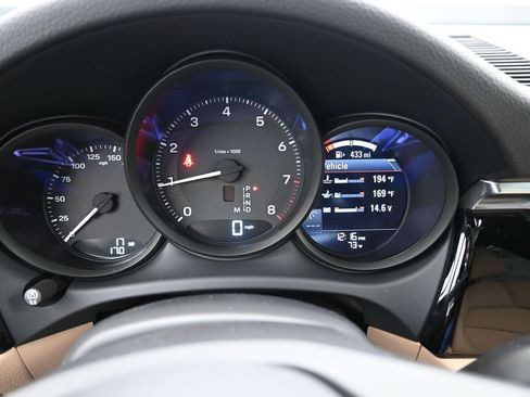 New 2026 Porsche Macan AWD/4WD image 15