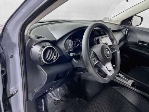 Used 2021 Nissan Kicks SV FWD image 9