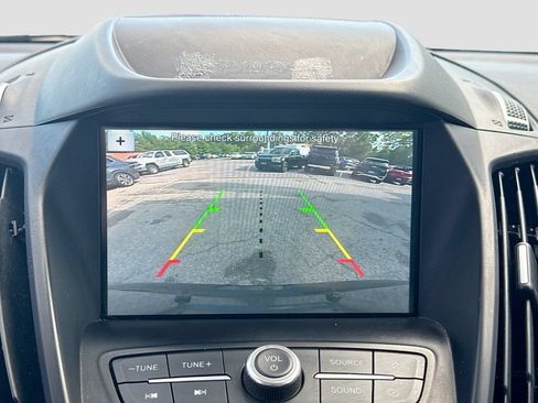Used 2019 Ford Escape SE AWD/4WD image 14