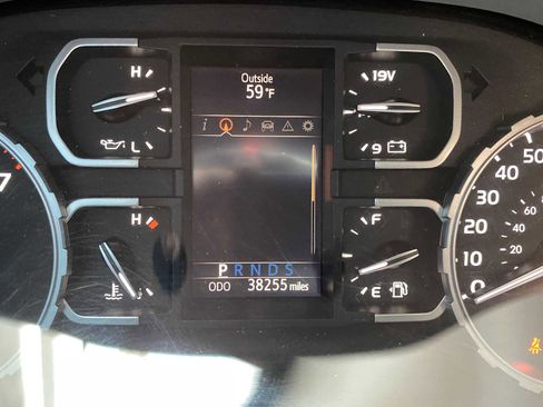 Used 2018 Toyota Tundra Platinum image 11